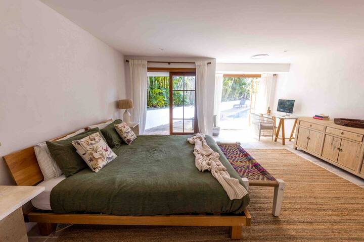 Coastal Spanish-inspired Casa – Pet Friendly gallery image 5