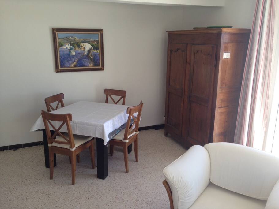 Dinning Table