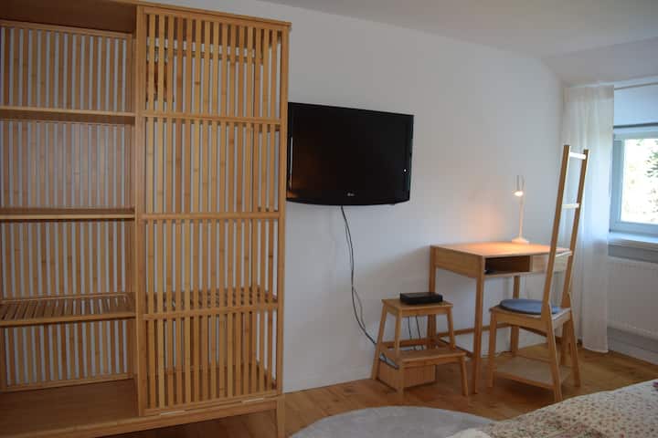 Espacio de trabajo en la habitación