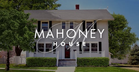 The Mahoney House: Your House in Russell