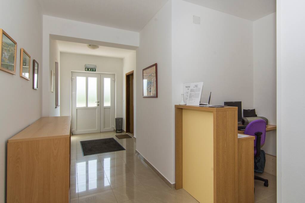 Reception desk