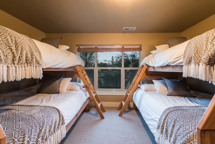 4间卧室双层地下室