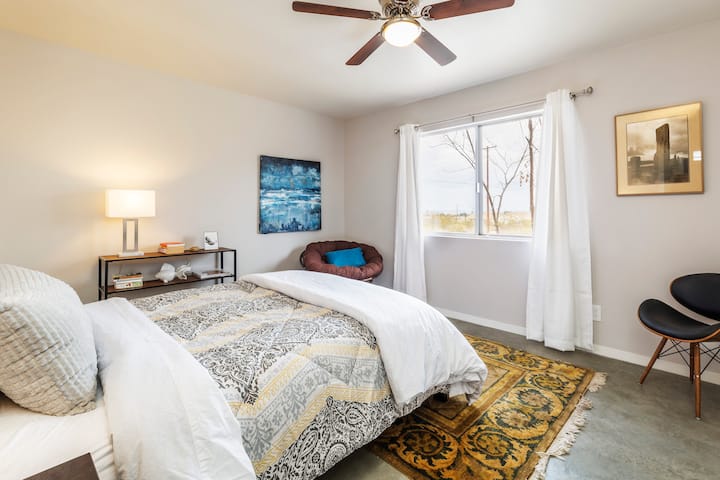 Mirno utočište s bračnim krevetom i svim pamučnim plahtama