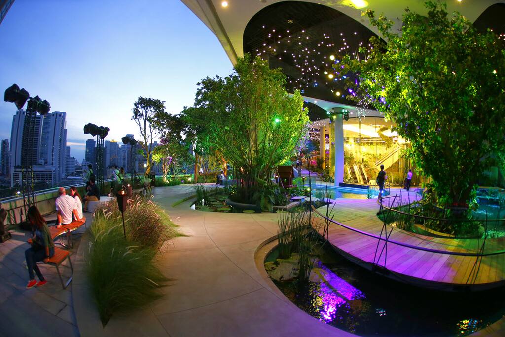 Roof terrace at EmQuartier
