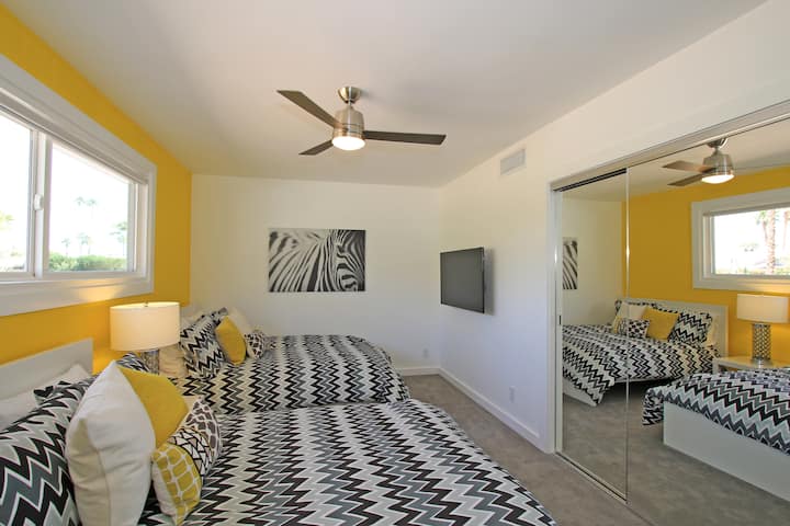 ห้องนอน 3 พร้อมเตียงใหญ่ 2 หลัง