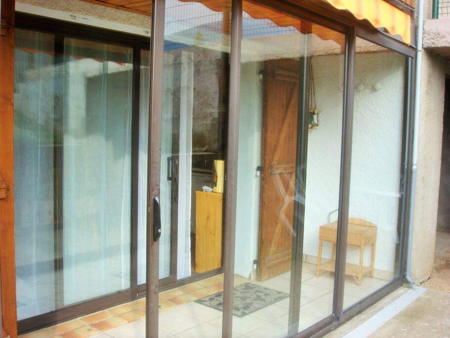 Entrée véranda.