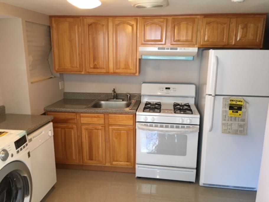 Compact kitchen & laundry