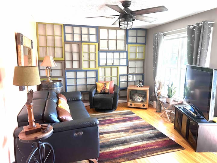 Three Bed Home Near Carowinds, airport, freeway Houses for Rent in