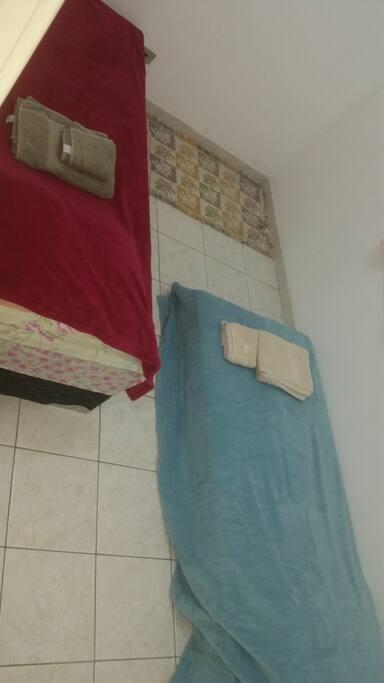 Quarto pronto para dois hóspedes