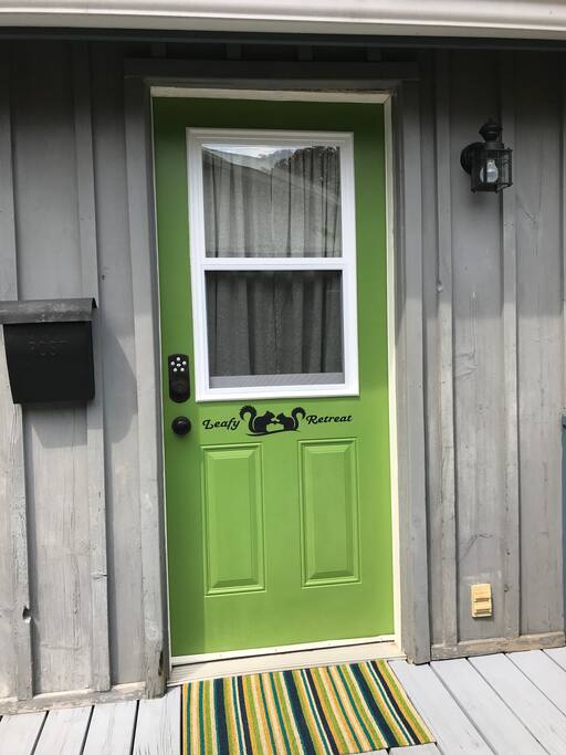 Main entrance into The Leafy Retreat