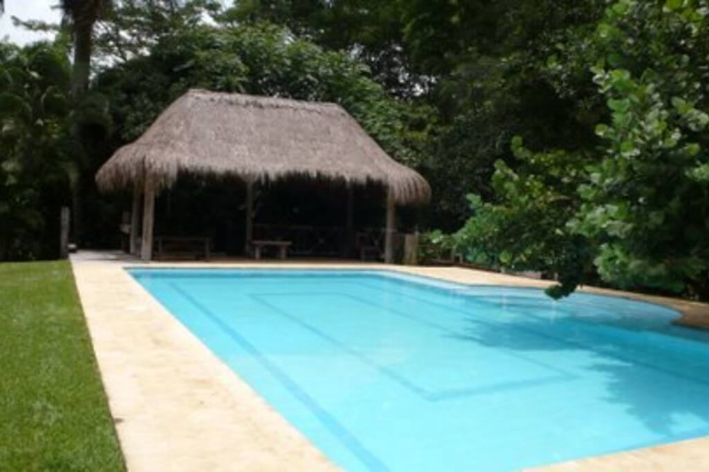 Piscina y Kiosko