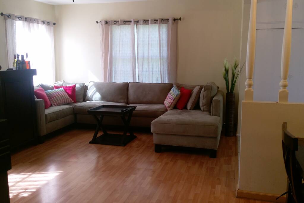 large sectional couch with foldout bed