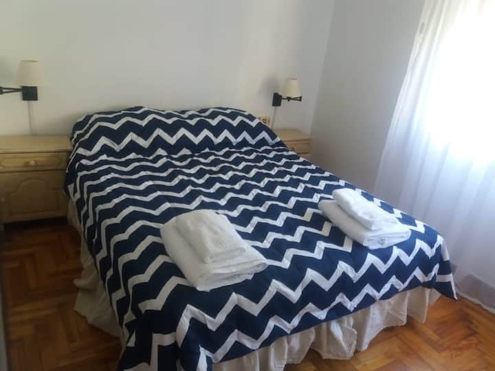 Equipped two-bedroom apartment in Flores