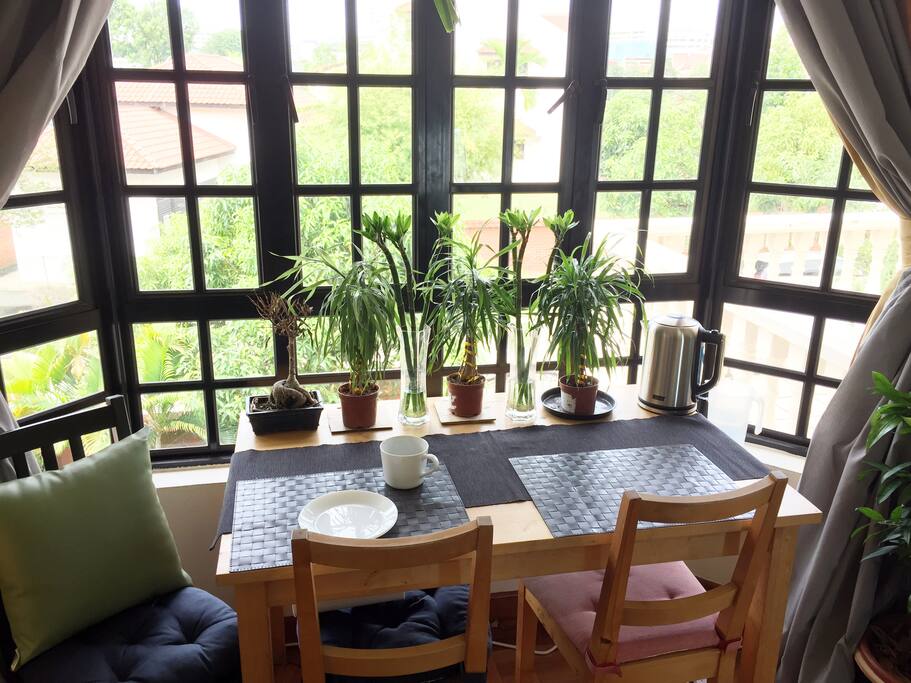 breakfast nook