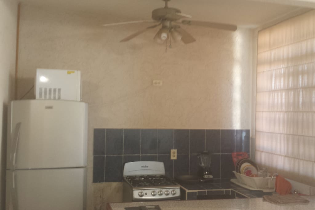 Full complet kitchen with fan