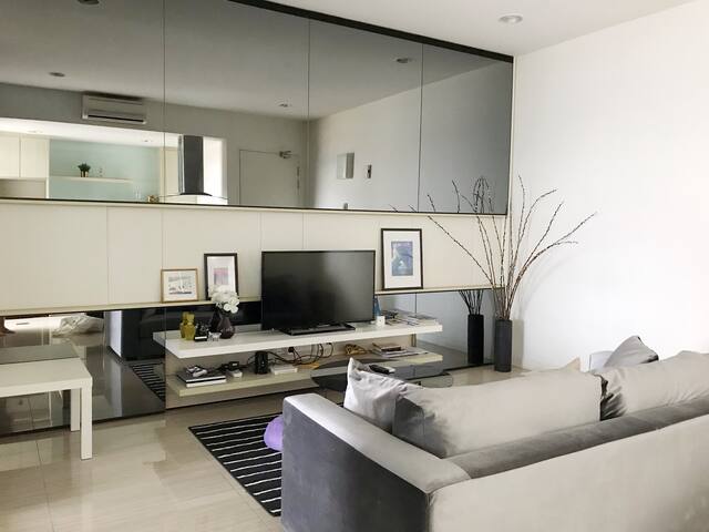 Contemporary Cosy Suite Great Facilities PS4 WIFI