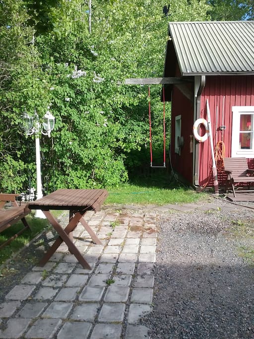 Pihasauna, lisämaksusta lämmitettävä, 20 e
outhouse sauna, extra charge to warm 20 e