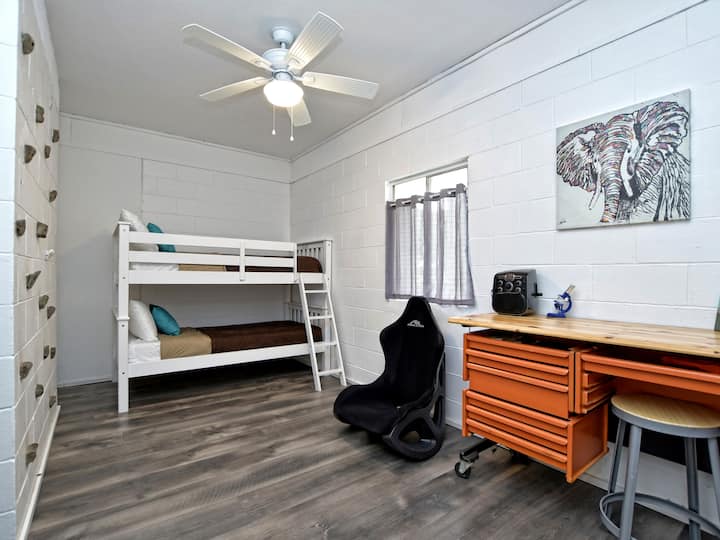 Chumba cha kulala cha wageni 6 ( 2 Mapacha bunkbed)