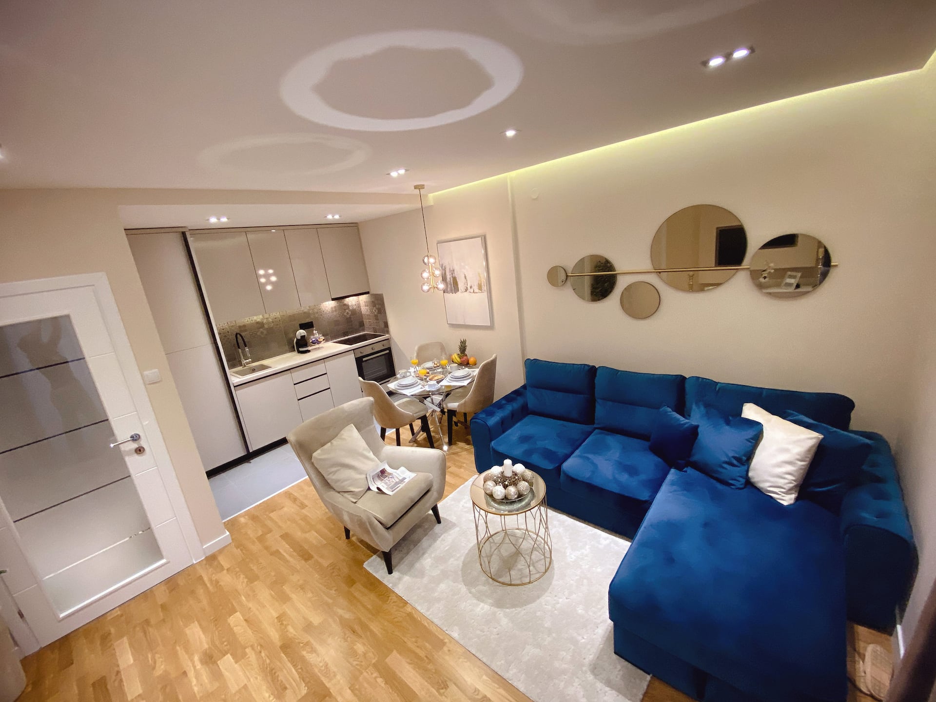 Tiffany Lux Apartment — photo 2