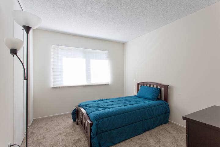 Whole home in center of Silicon Valley (near Levi) gallery image 5