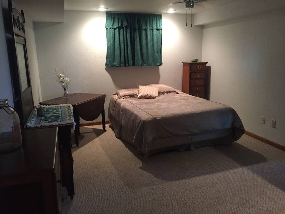 16x12 bedroom with closet and lots of dresser space