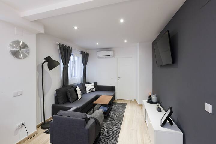 Elegant Apartment 5 Bedrooms City Center gallery image 3