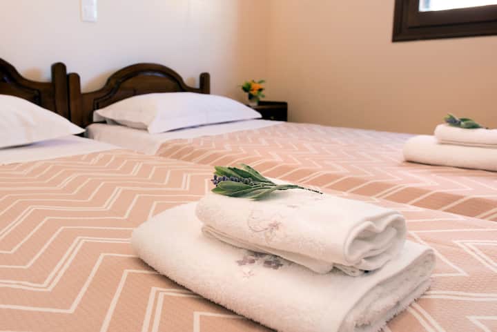 Habitación doble con dos dormitorios.