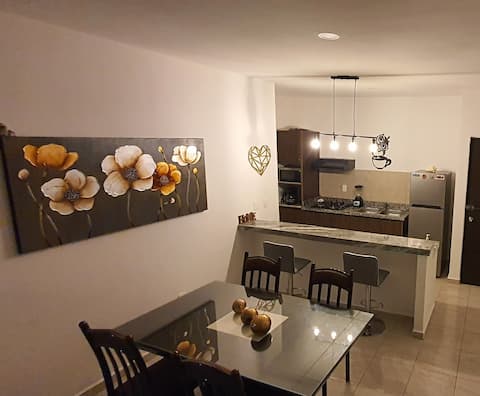 Successful Airbnb property: "Your home, my home" In a gated community with a pool, WiFi and A/C in Selva Escondida
