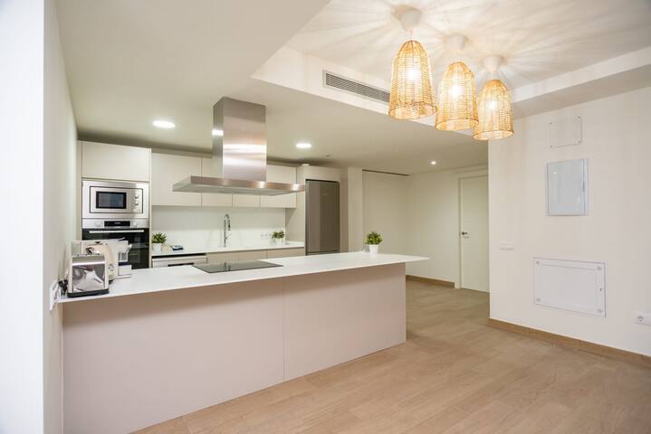 Gran piso en Puerto deportivo. gallery image 3