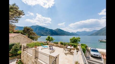 Luxury Stone Villa with Private Pool and  Sea View