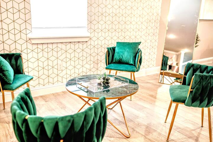 3 min to Stockyards gallery image 5