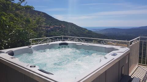 hot tub exceptional view 2 a 6 hosts 3***