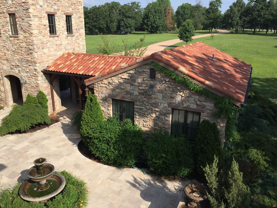 Private courtyard and fountain
