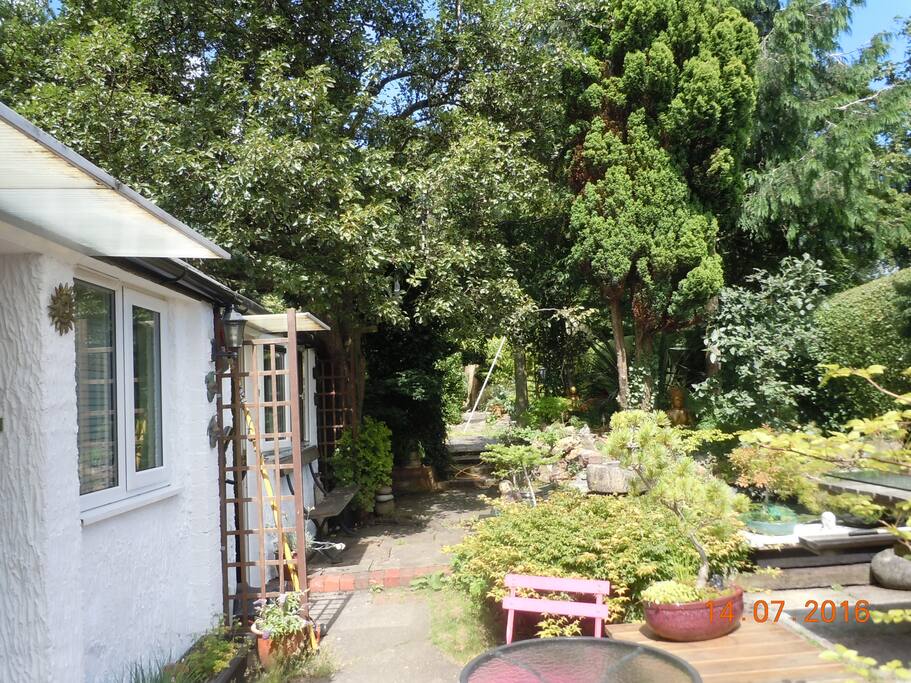 Outside 2 single rooms