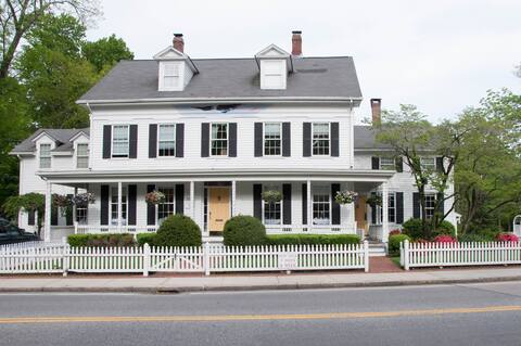 Colonel Blackinton Inn Room #3