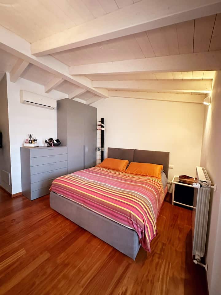 ห้องนอนคู่พร้อมเตียงคู่ขนาด 160x190 ซม.