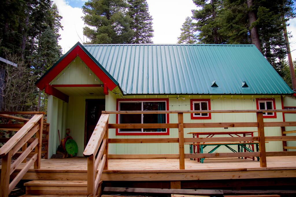Cozy Tahoe Cabin Cabins for Rent in Tahoma, California, United States