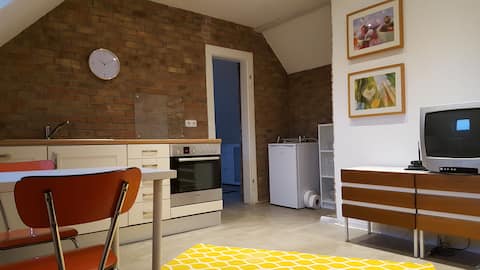 Fantastic furnished DG apartment (near Aachen)