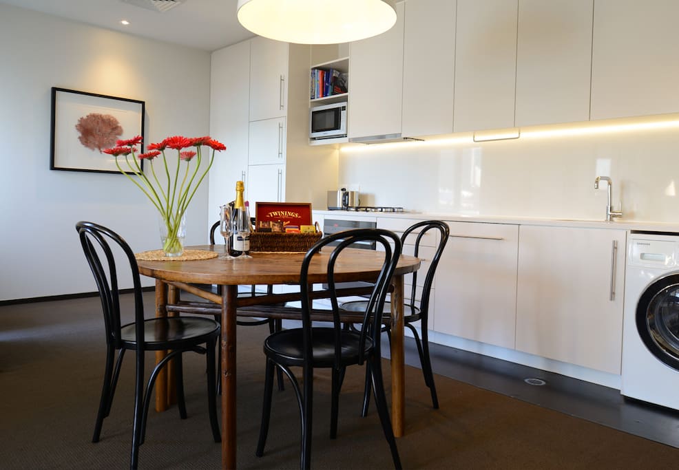 Balmain Wharf Apartments #2 Dining & Kitchen