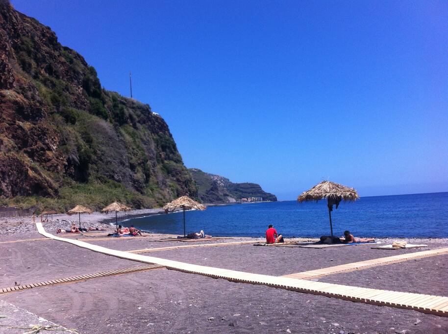 Lugar de Baixo Beach - summer