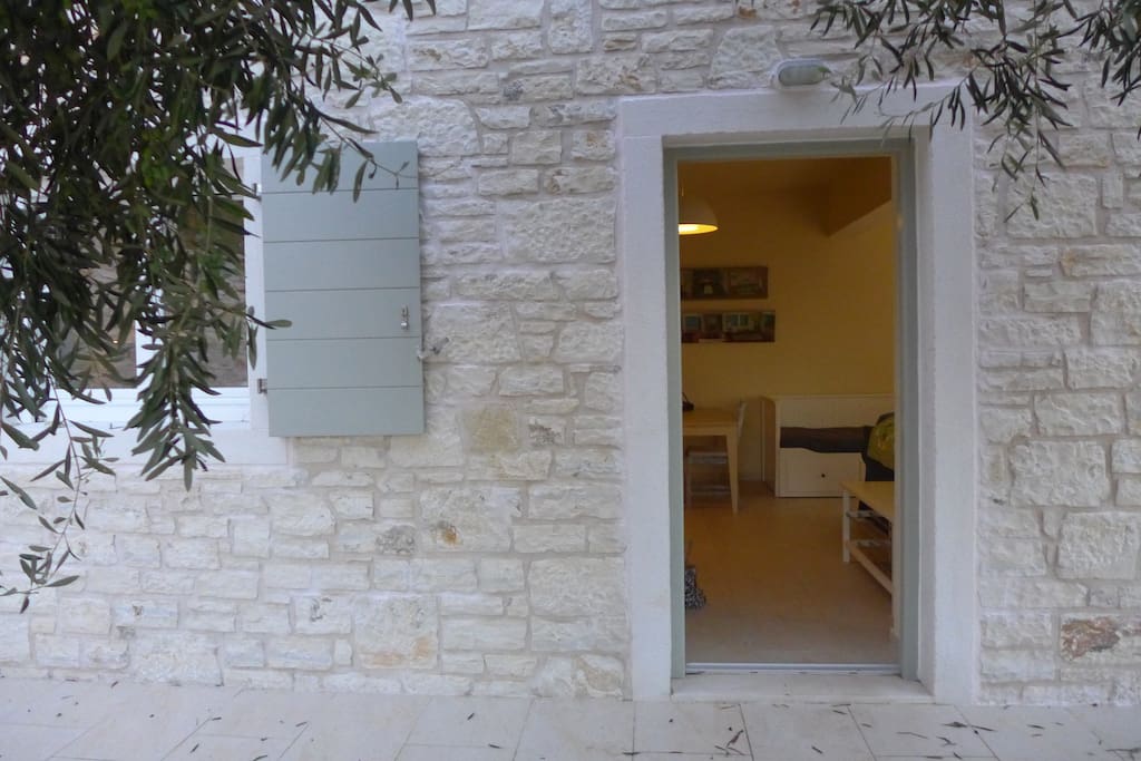 A warm welcome to our traditionally-built stone villa