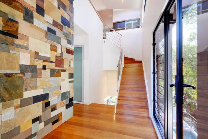 Eagles Nest gallery image 2