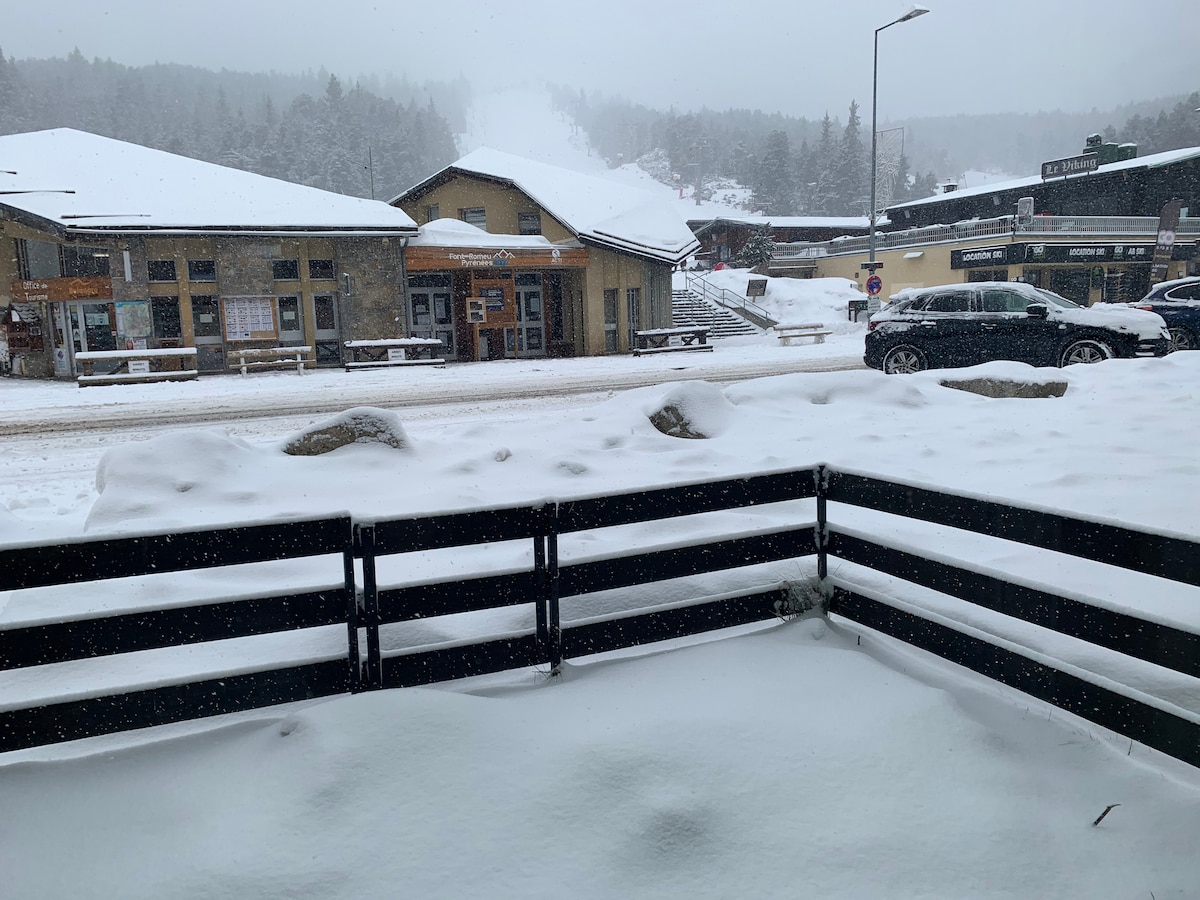 Annonce Airbnb populaire: Studio cabin facing the slopes with garden à Bolquère