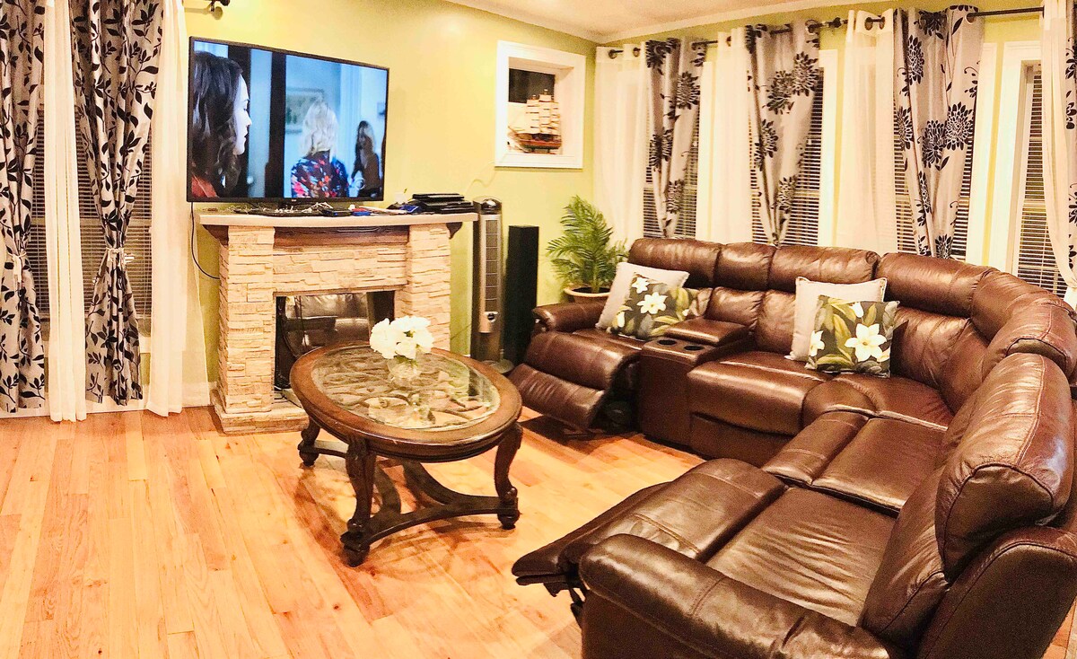 Top Airbnb: 4BR.Wollaston Beach/15min Boston/Nice/Safe3b in South Shore