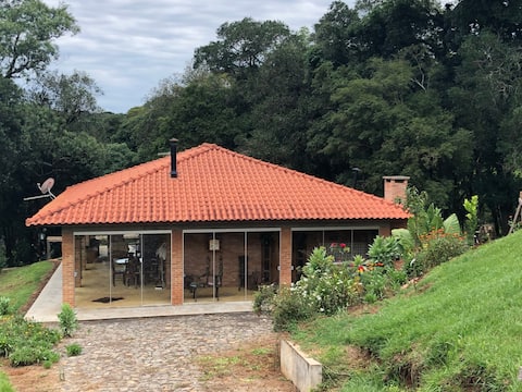 Top Airbnb: COTTAGE NEAR DOWNTOWN in Guarapuava