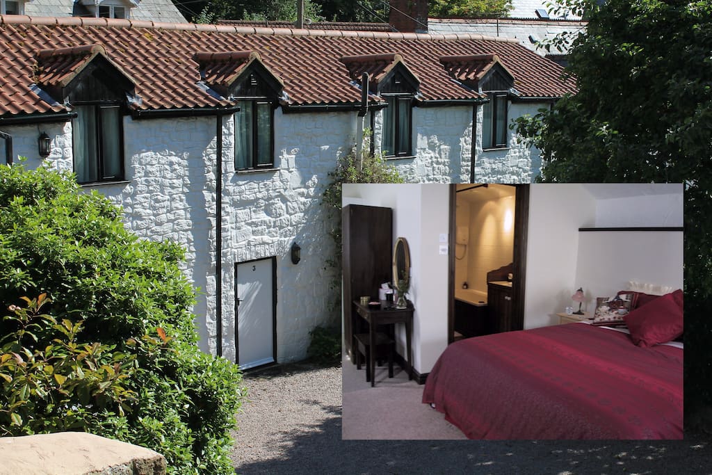 Old Brewery House guest room (inset: Red Room)