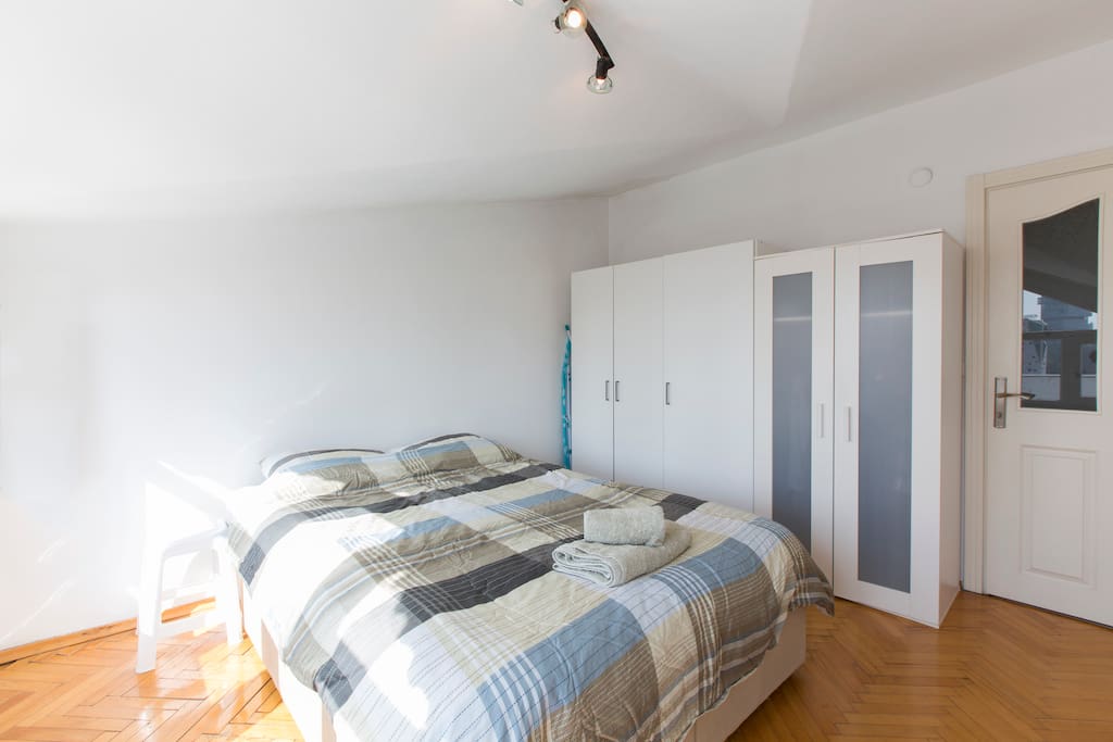 Comfortable and quiet Bedroom