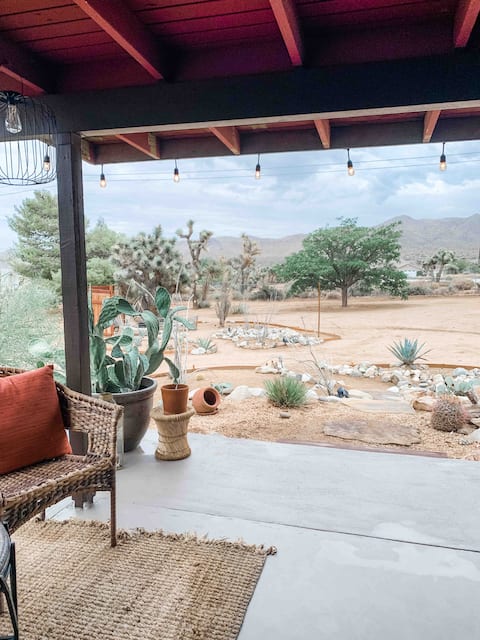 Private Ranch w/Hot Tub by Joshua Tree/Pioneertown