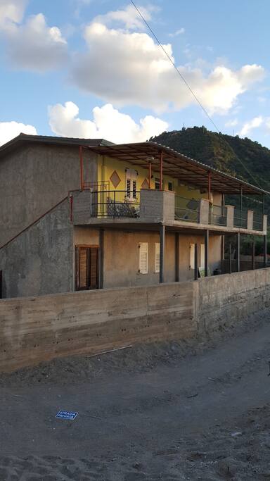 INTERA CASA ESTERNA
