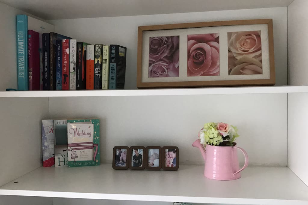 Simple deco and some story books to read